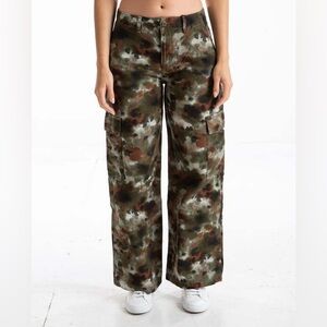 NWT Levi’s BAGGY CARGO PANTS